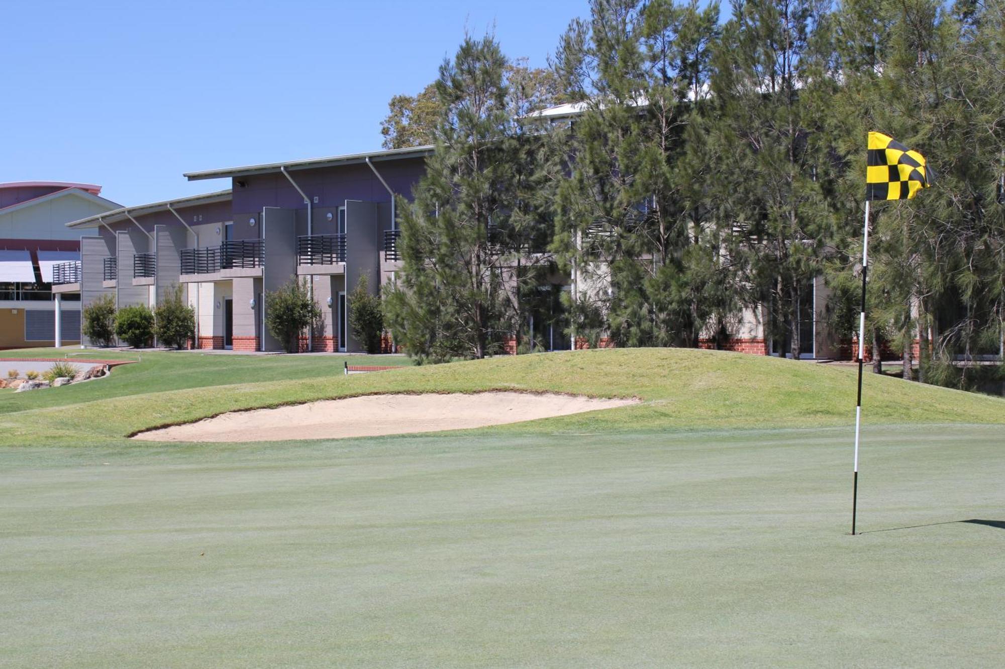 Springs Shoalhaven 4*